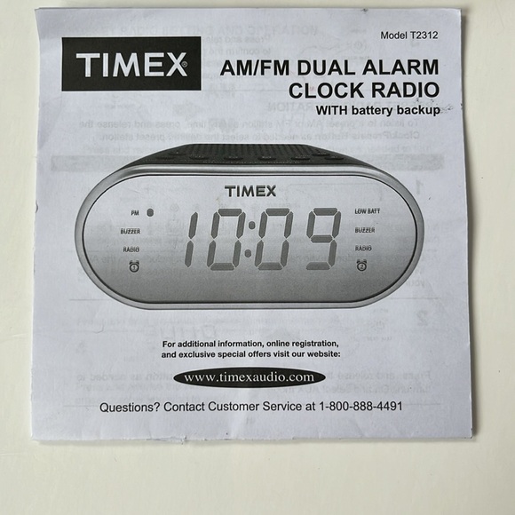 TIMEX AM/FM Dual Alarm Clock Radio with Battery Backup Model T2312 Modern Small. - Picture 4 of 6